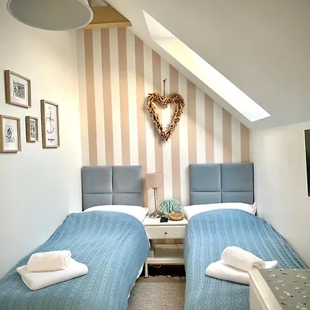 White Wave Norda Feriehus